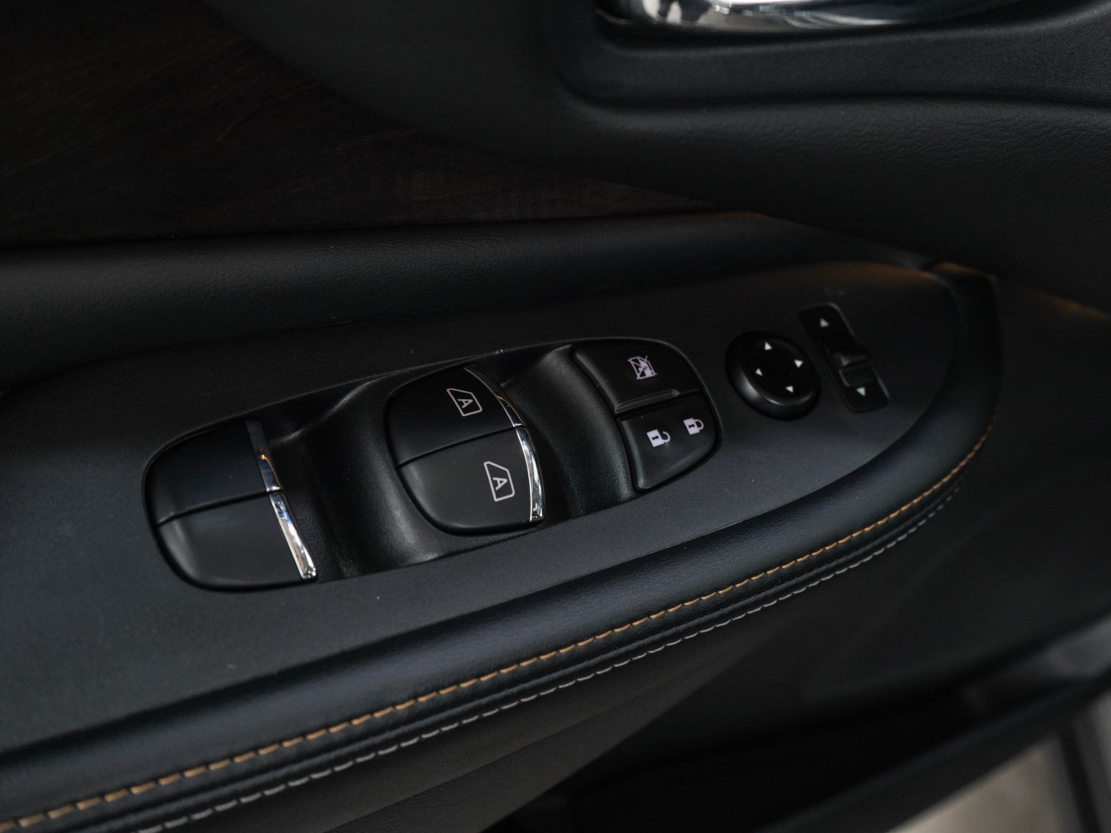 Used 2024 Nissan Murano Platinum AWD/4WD image 22