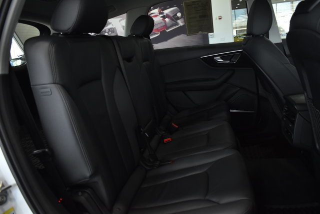Used 2023 Audi Q7 Premium Plus w/ Premium Plus Package image 30