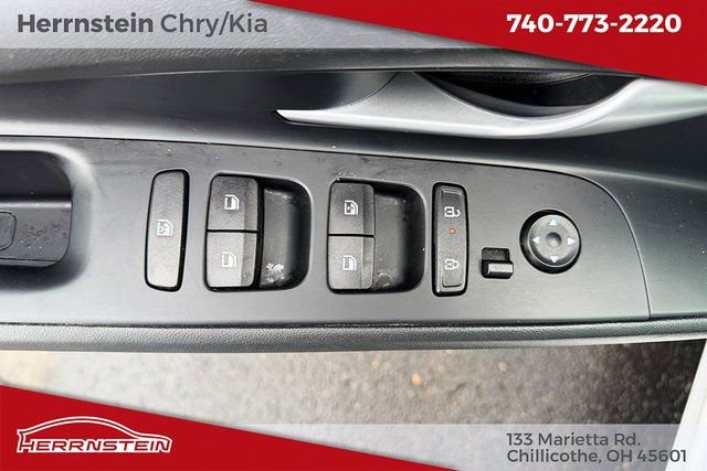 Used 2024 Hyundai Elantra SEL image 14