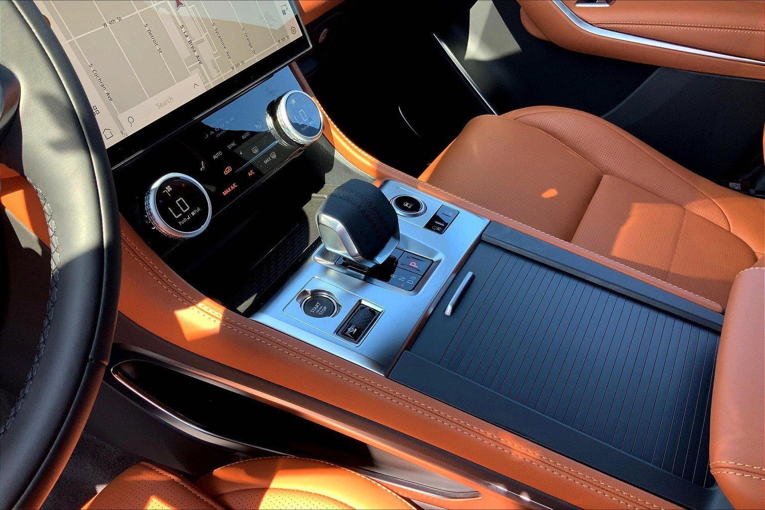 New 2026 Jaguar F-PACE R-Dynamic S image 7