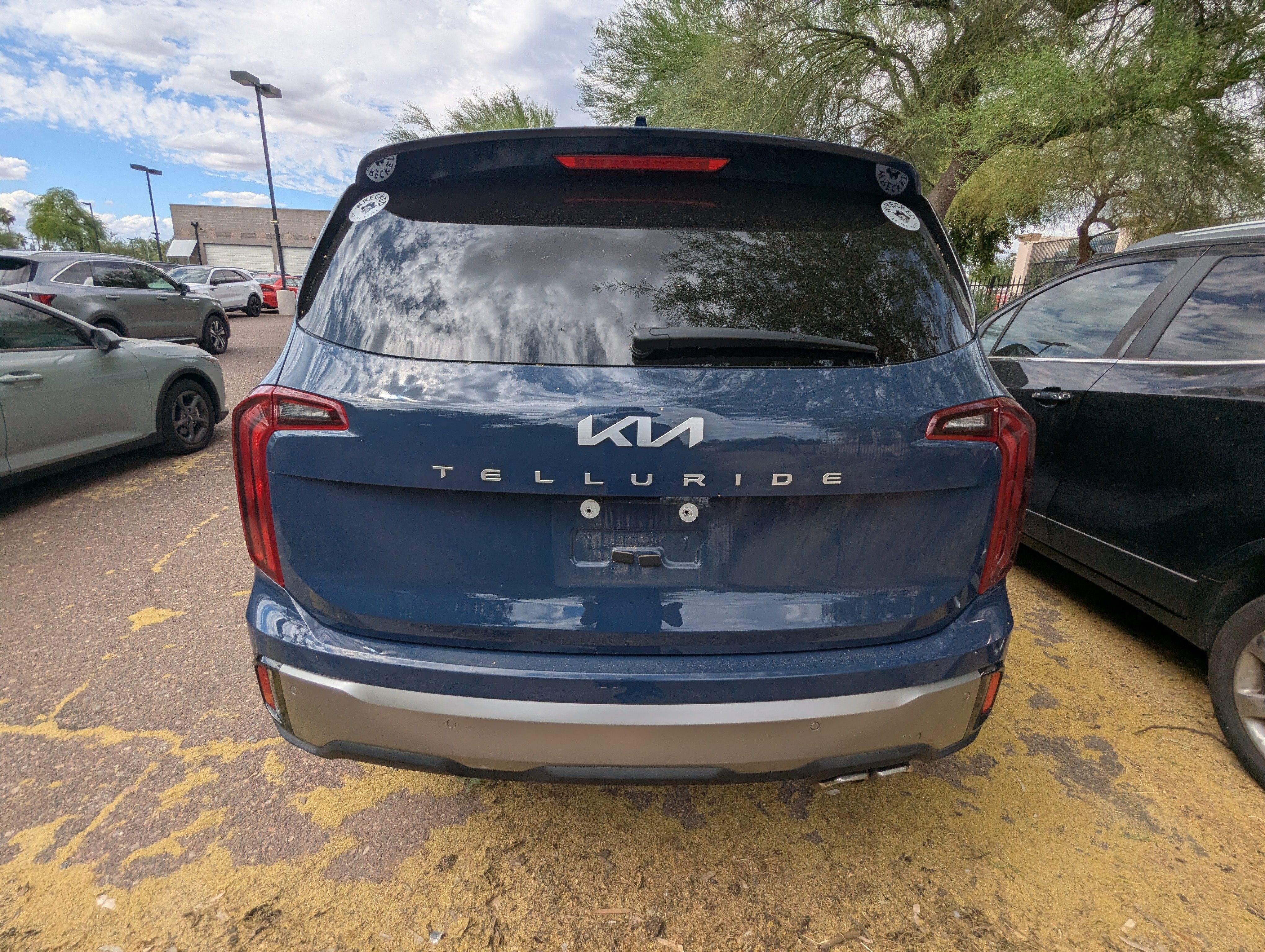 Used 2025 Kia Telluride S FWD image 11
