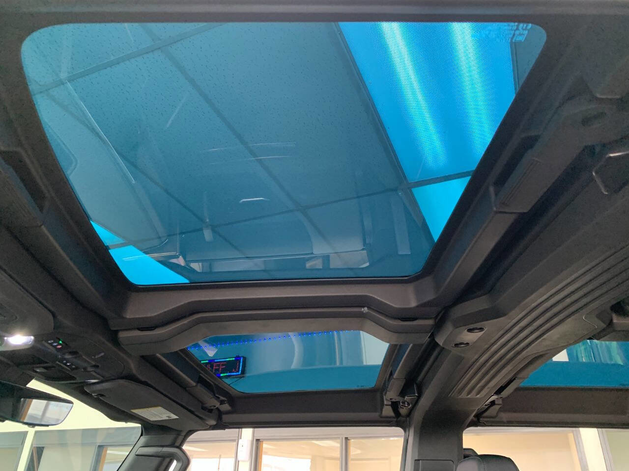 Used 2024 GMC Hummer EV 2X w/ LPO, Illumination Package image 25