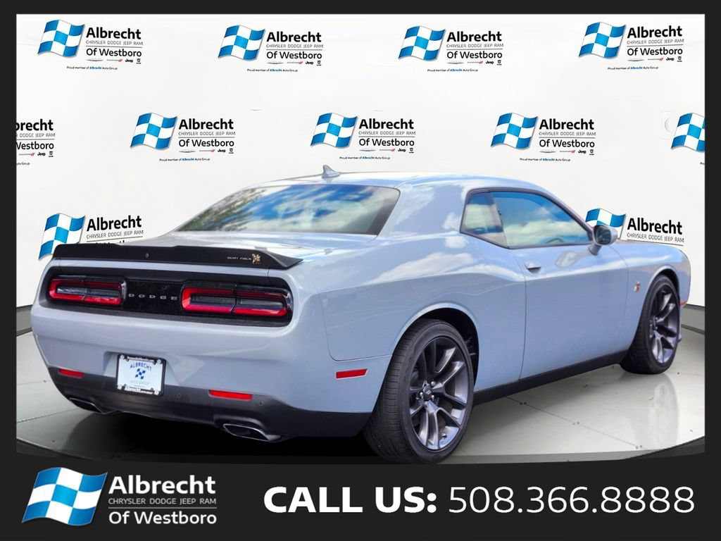 Used 2021 Dodge Challenger R/T Scat Pack RWD image 5