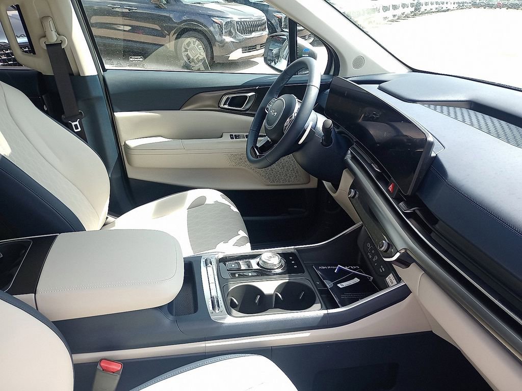 New 2026 Kia Carnival SX w/ SX Dark Edition Package image 7