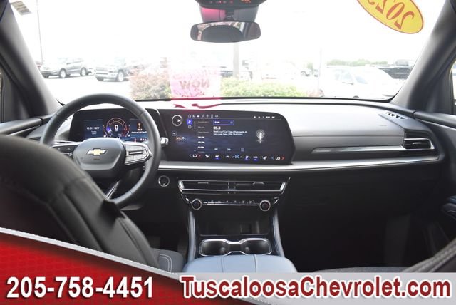 Used 2025 Chevrolet Traverse LT w/ LPO, Floor Liner Package FWD image 3