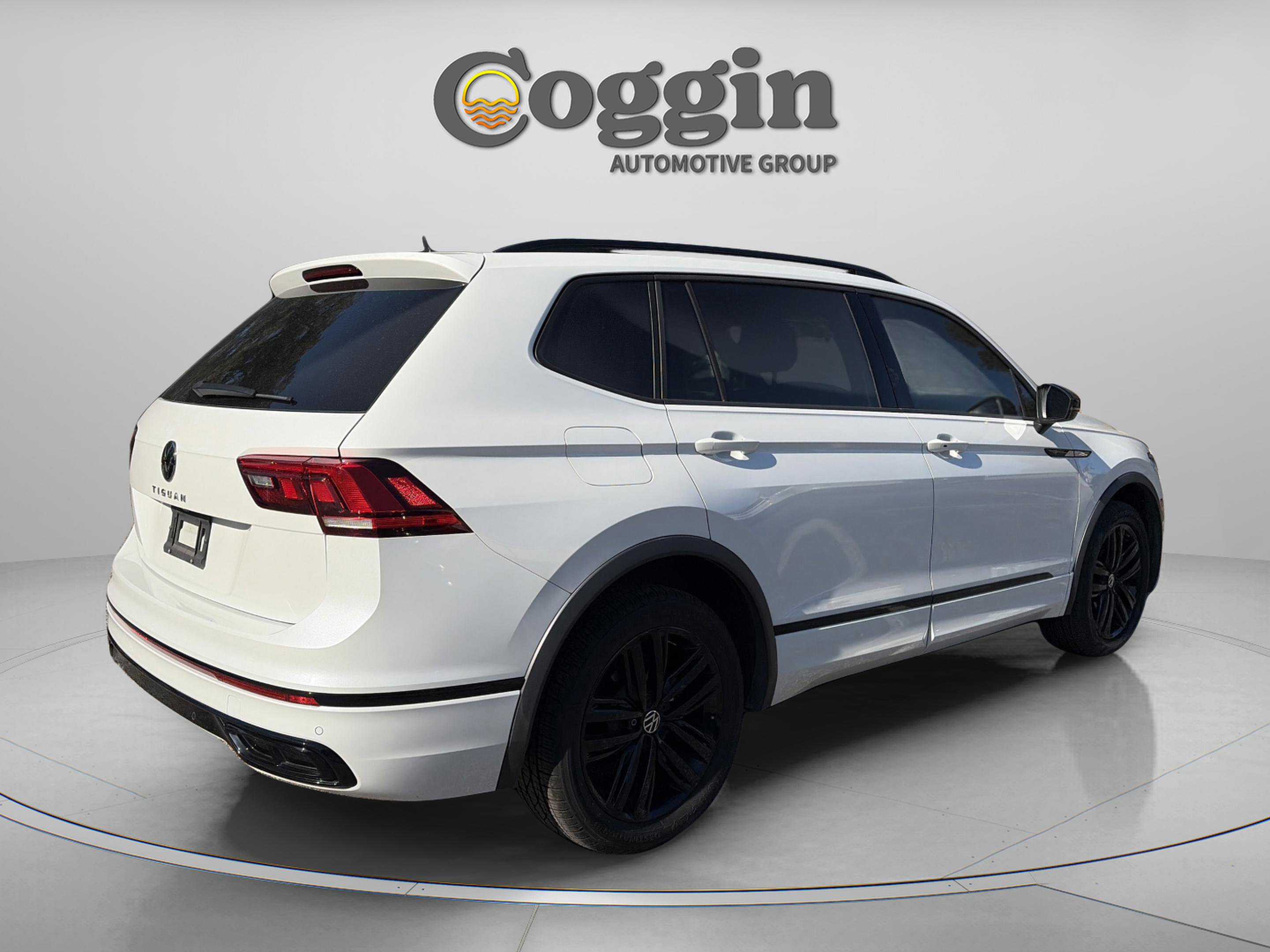 Used 2022 Volkswagen Tiguan SE R-Line image 6