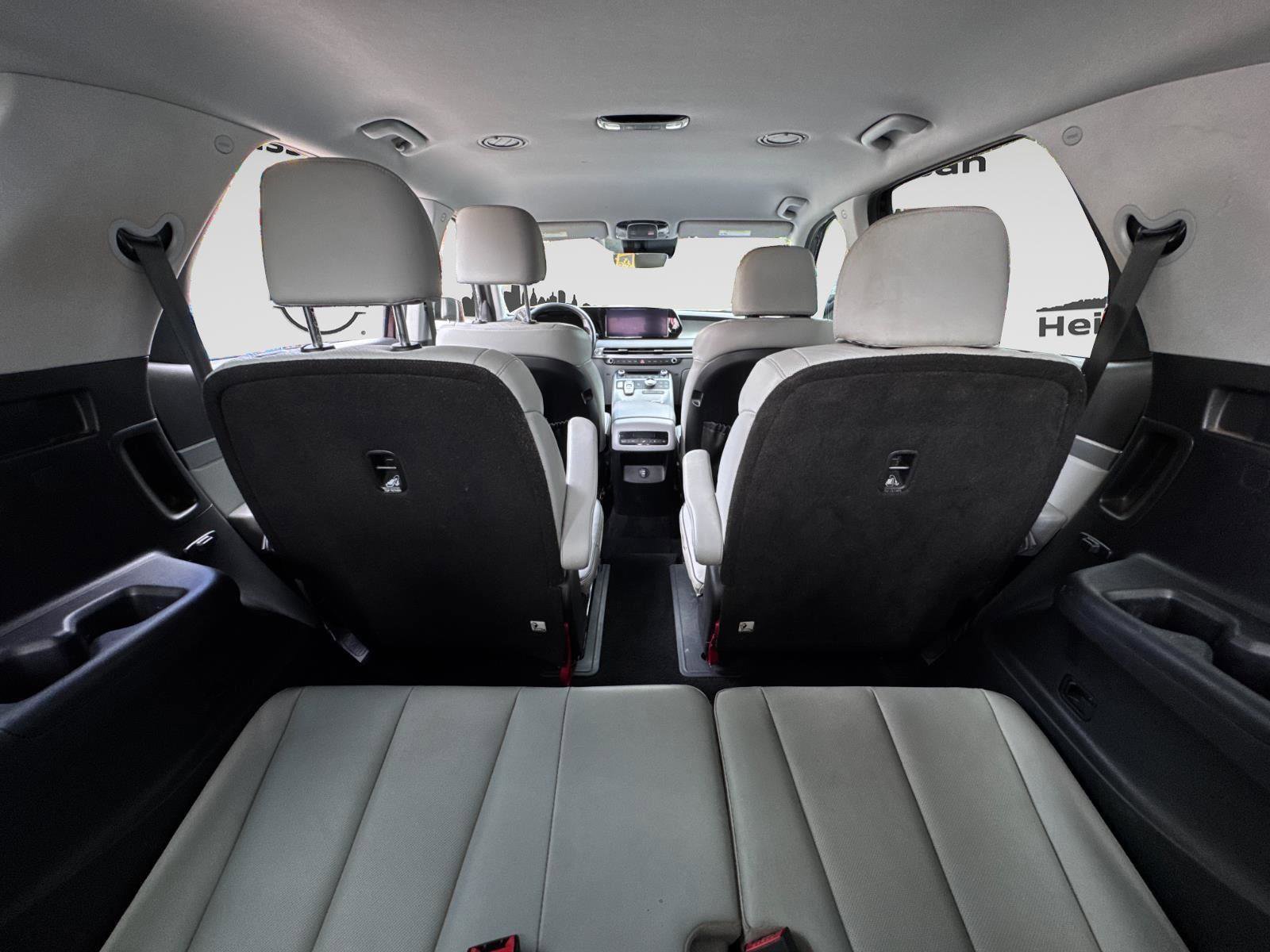 Used 2023 Hyundai Palisade SEL w/ Winter Package image 7