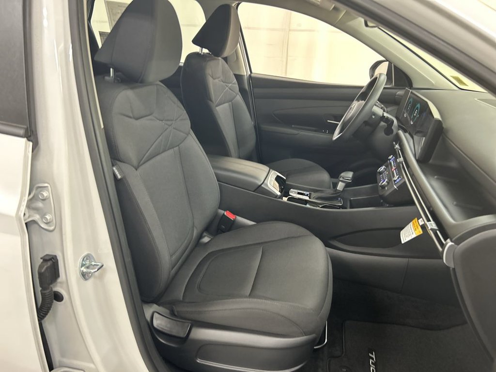 Used 2025 Hyundai Tucson SE AWD/4WD image 22