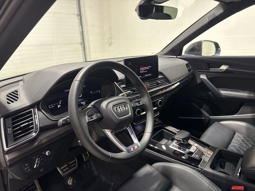 Used 2024 Audi SQ5 Prestige image 11