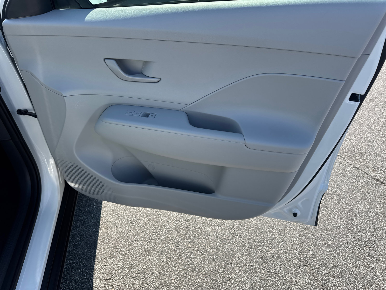 Certified 2025 Hyundai Kona SEL image 14