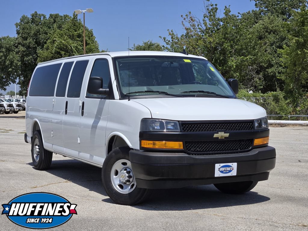 Used 2025 Chevrolet Express 3500 LS RWD video 1