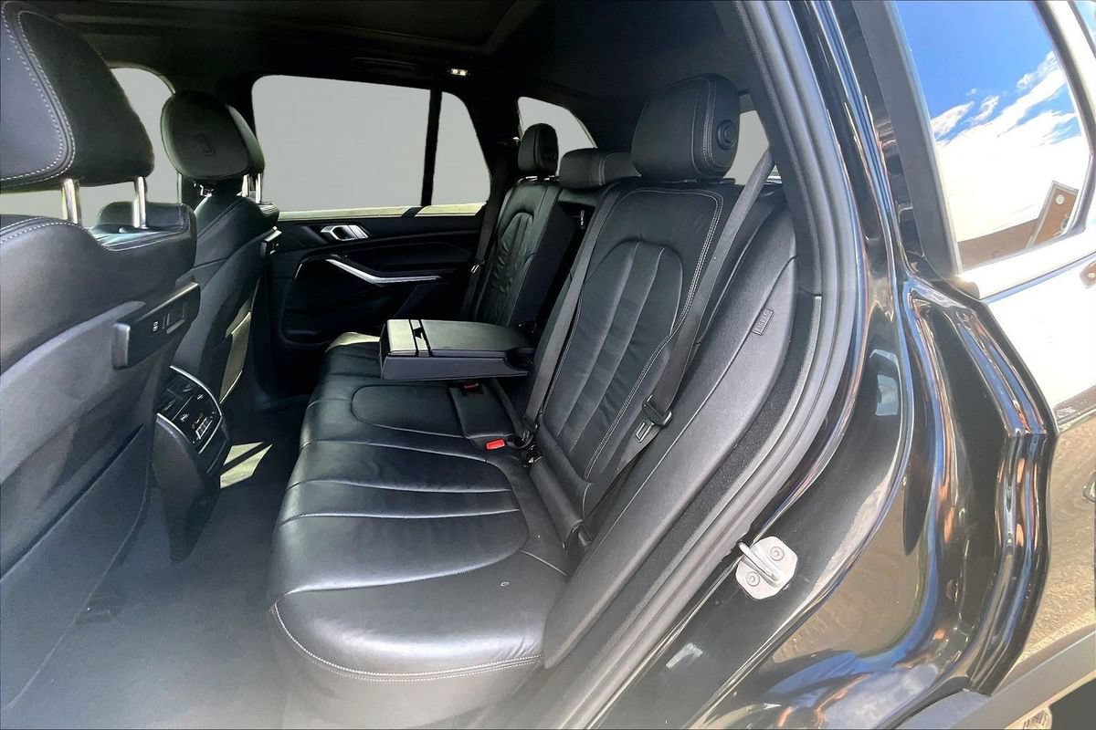 Used 2019 BMW X5 xDrive40i w/ Convenience Package AWD/4WD image 18