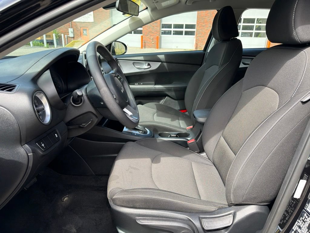 Certified 2022 Kia Forte LXS FWD image 15