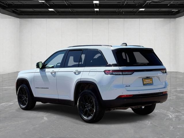 Certified 2024 Jeep Grand Cherokee Altitude AWD/4WD image 7
