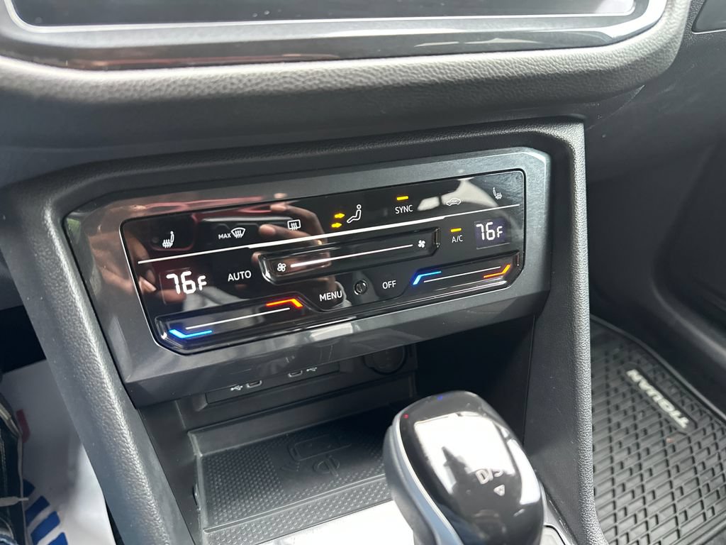 Certified 2024 Volkswagen Tiguan SE AWD/4WD image 16
