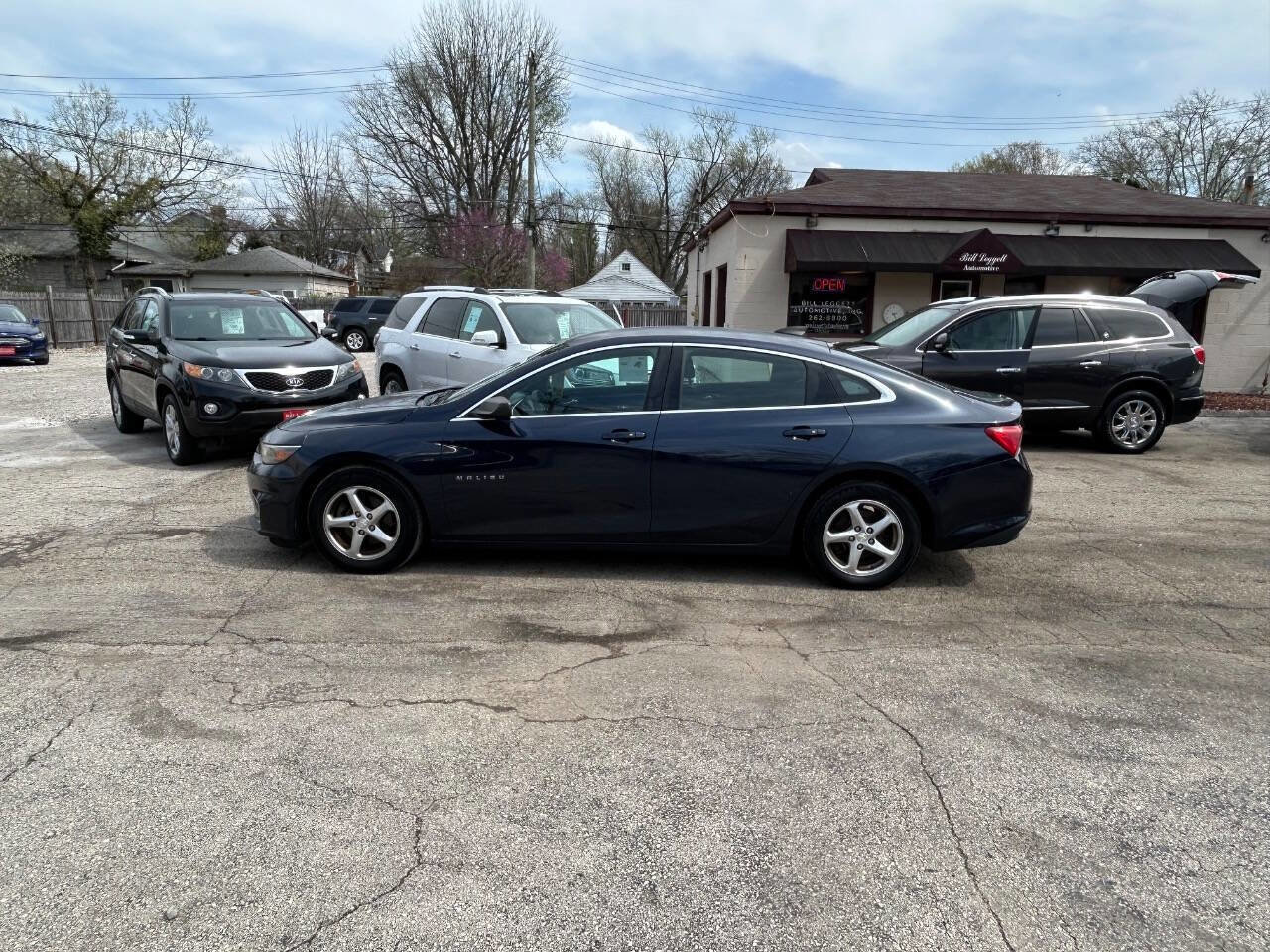 Used 2017 Chevrolet Malibu LS image 4