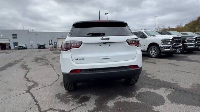 Used 2026 Jeep Compass Limited AWD/4WD image 7