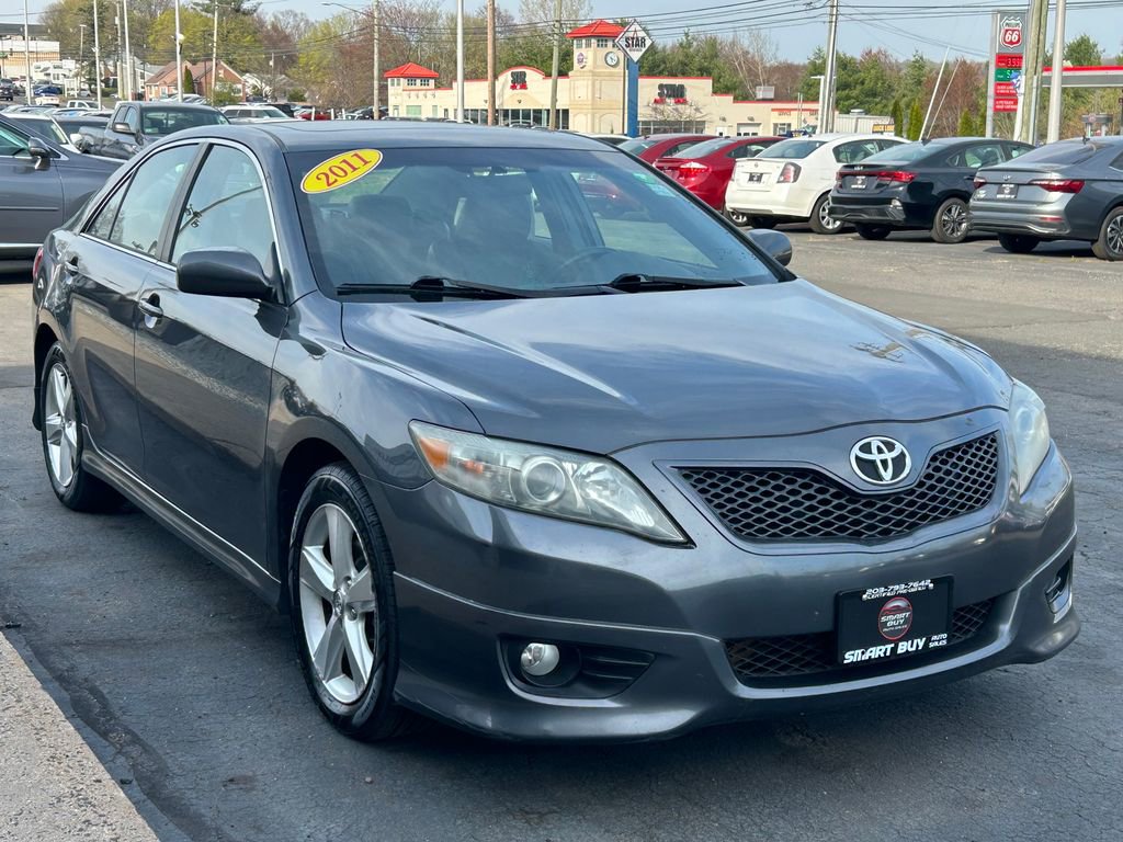 Used 2011 Toyota Camry SE w/ Sport Leather Pkg FWD image 4