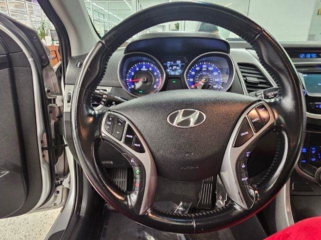 Used 2015 Hyundai Elantra SE w/ Option Group 03 FWD image 10