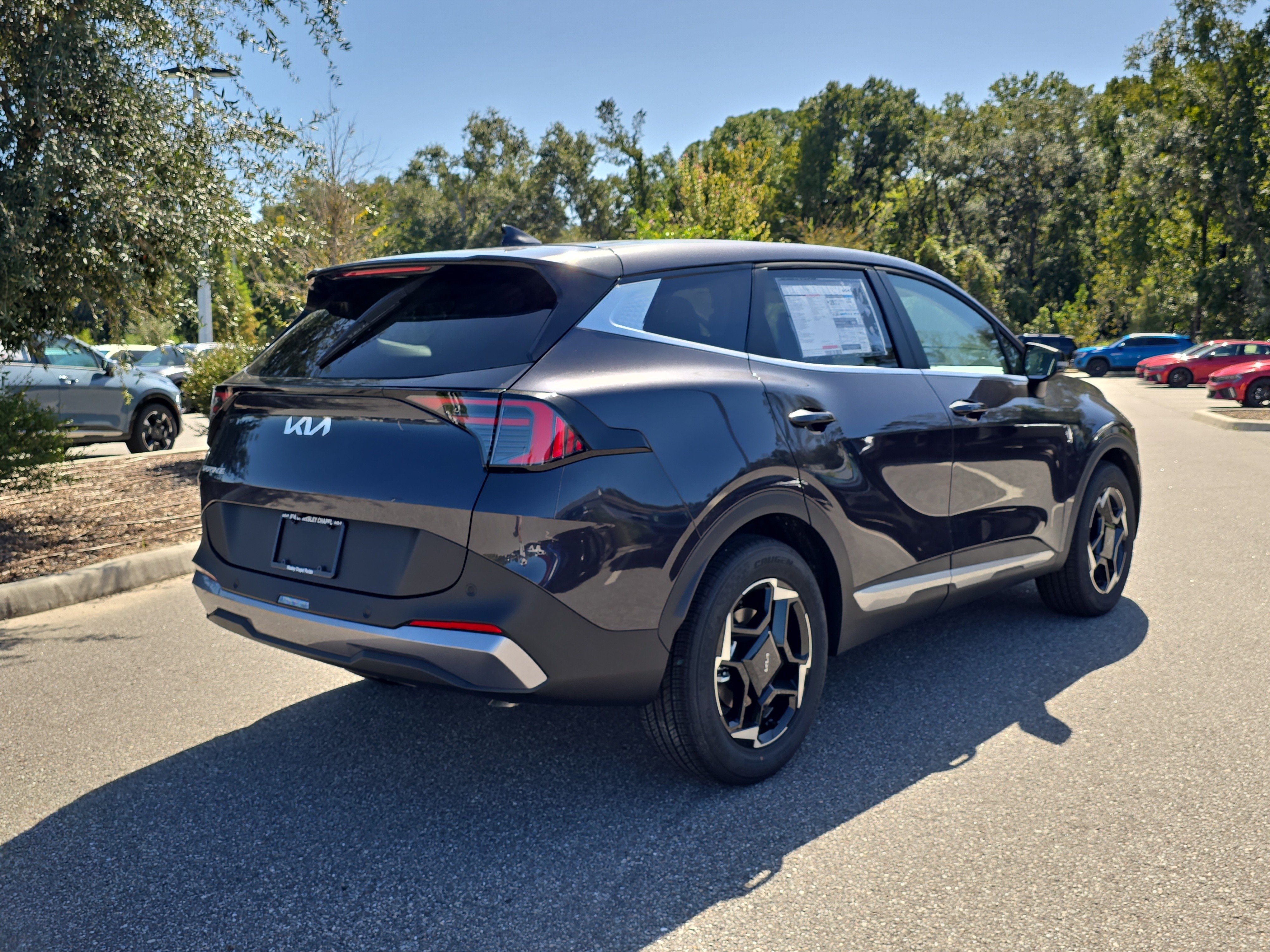 New 2027 Kia Sportage EX FWD image 8