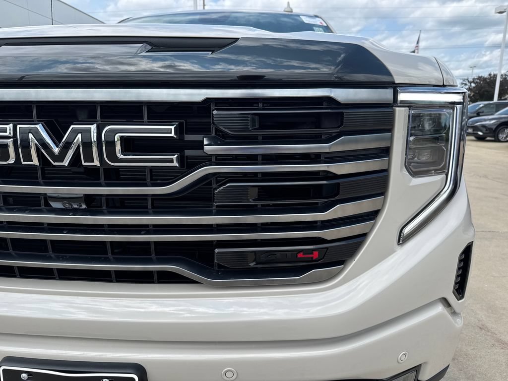 New 2026 GMC Sierra 1500 AT4 w/ AT4 Premium Package AWD/4WD image 4