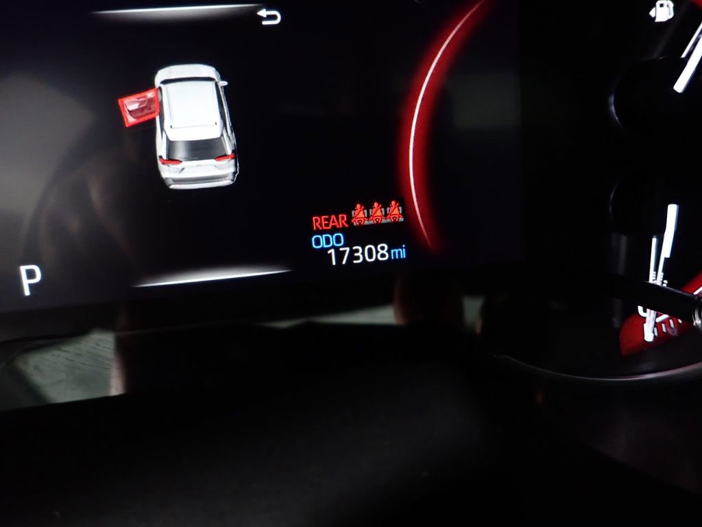 Used 2023 Toyota RAV4 XLE Premium image 30