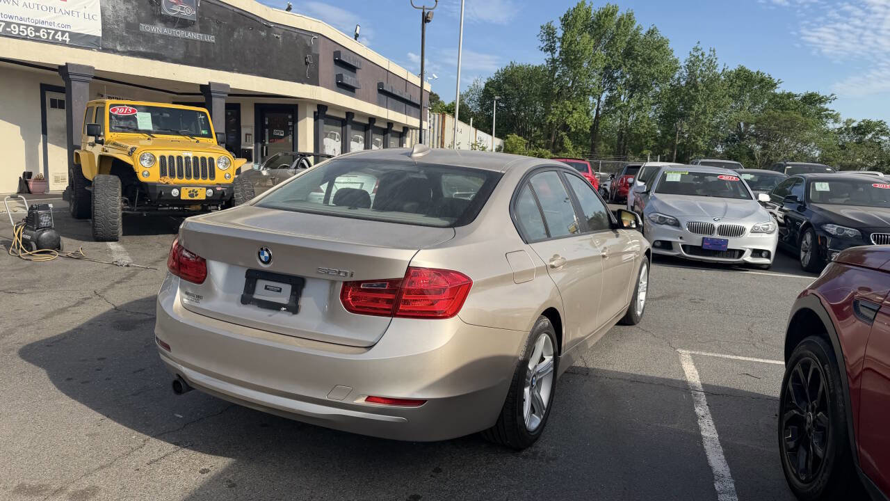 Used 2014 BMW 320i Sedan RWD image 10