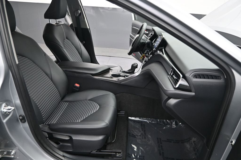 Used 2023 Toyota Camry SE FWD image 25