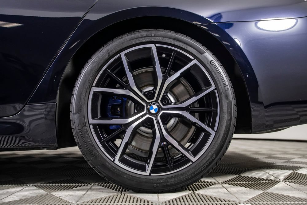 Used 2022 BMW M550i xDrive w/ Premium Package AWD/4WD image 41
