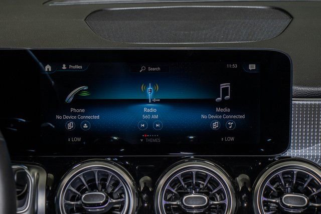 Certified 2022 Mercedes-Benz GLB 250 4MATIC image 18