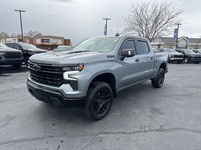 Used 2026 Chevrolet Silverado 1500 LT Trail Boss w/ LT Trail Boss Premium Package AWD/4WD image 3
