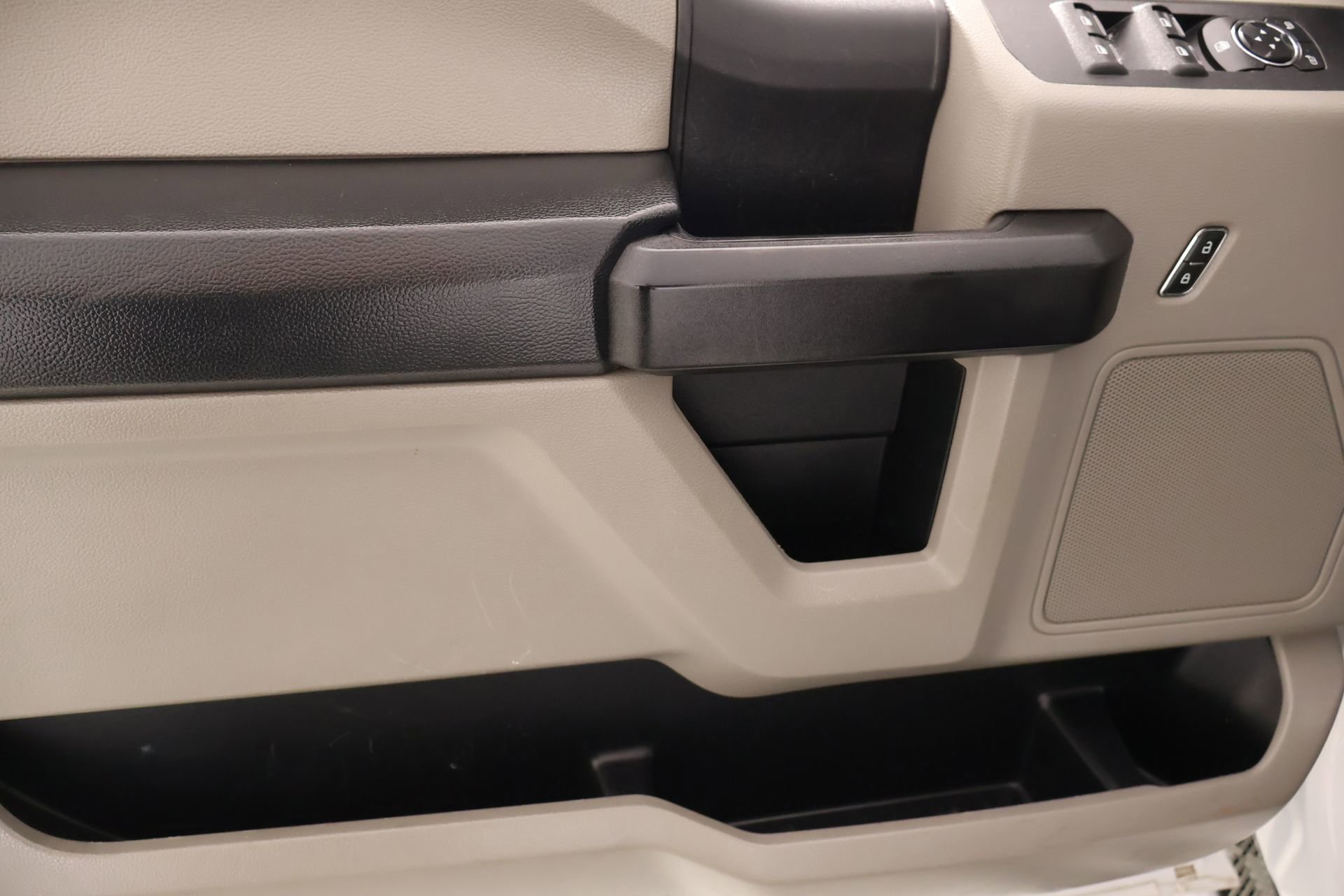 Used 2019 Ford F250 XL w/ STX Appearance Package AWD/4WD image 14