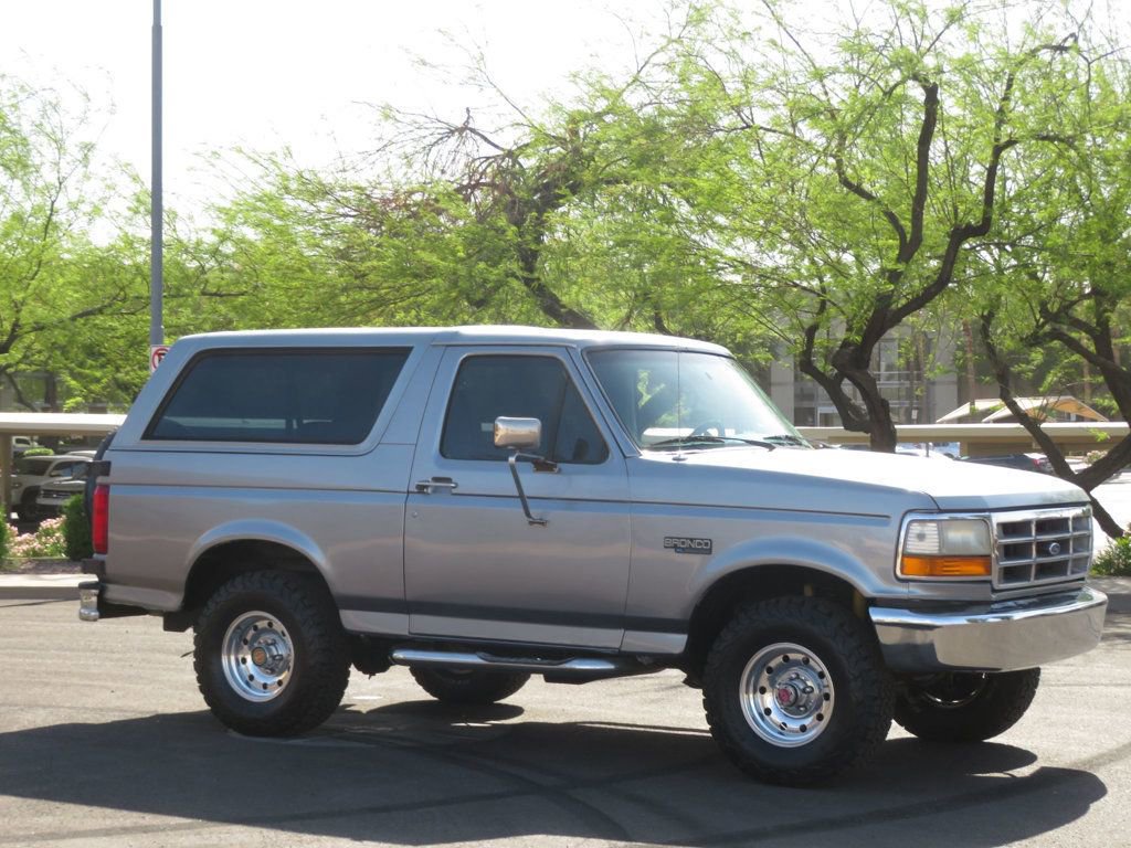 Used 1994 Ford Bronco XL image 4