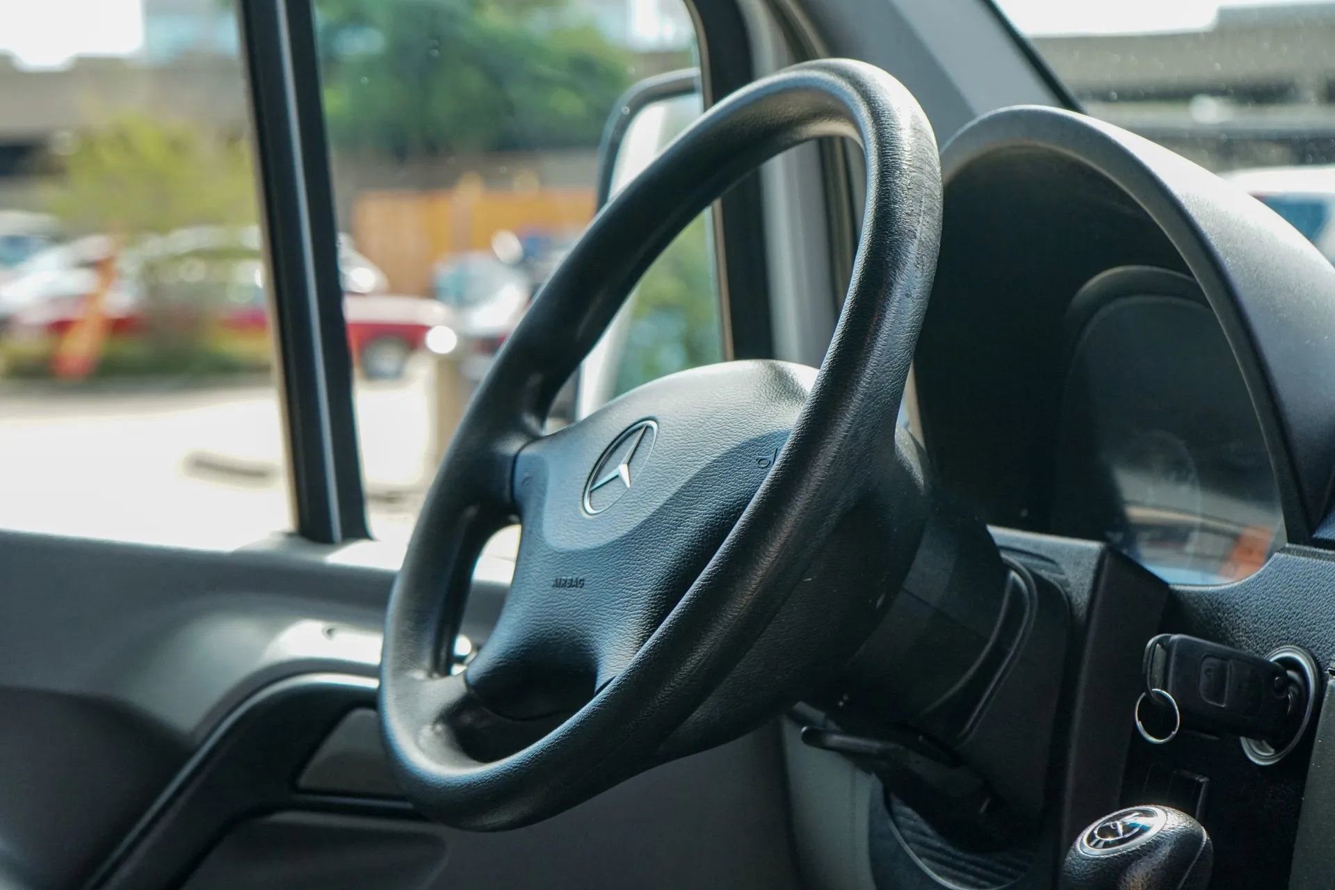 Used 2016 Mercedes-Benz Sprinter 2500 image 31