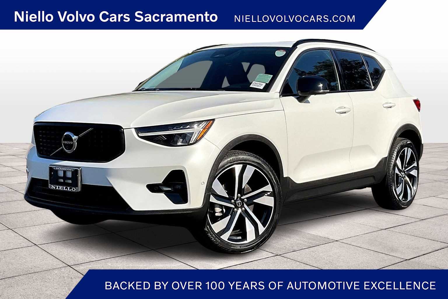 Used 2025 Volvo XC40 B5 Plus