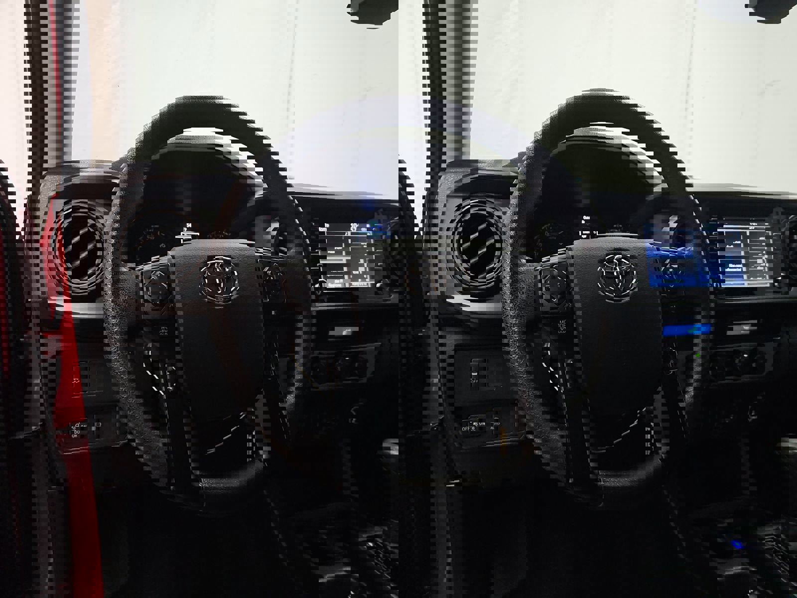 Used 2023 Toyota Tacoma SR image 8