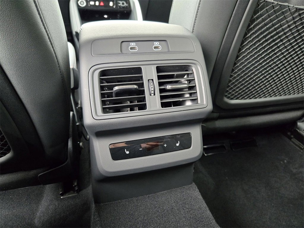New 2025 Audi Q5 Prestige image 11