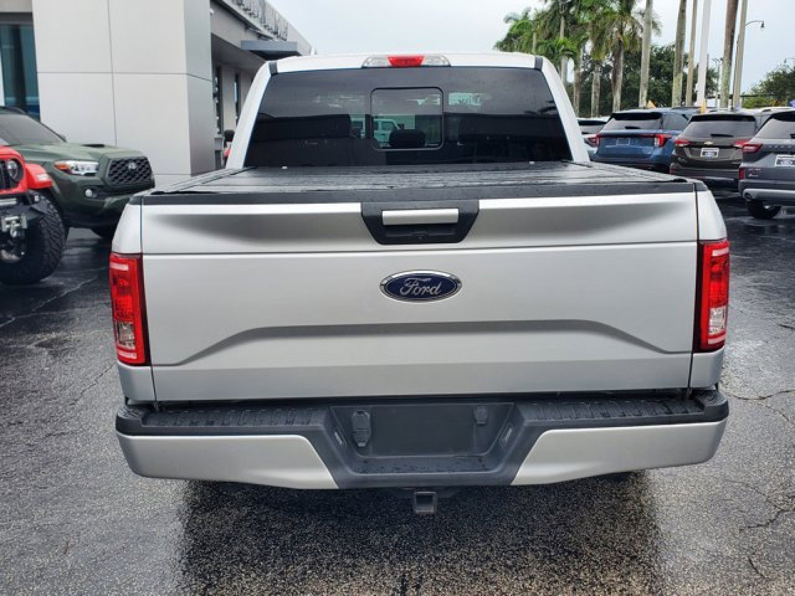 Used 2015 Ford F150 XLT w/ Equipment Group 301A Mid image 6