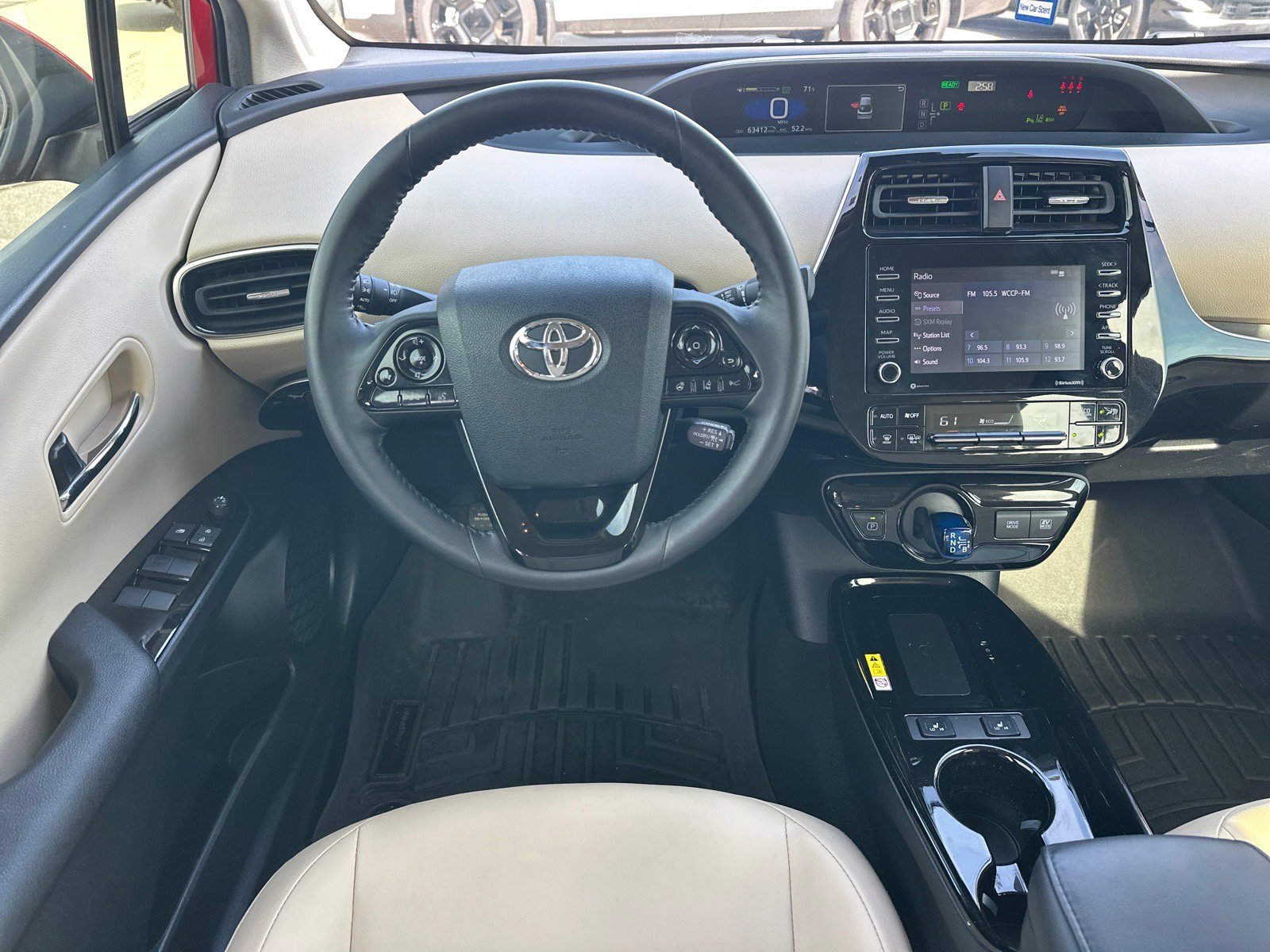 Used 2022 Toyota Prius XLE image 7