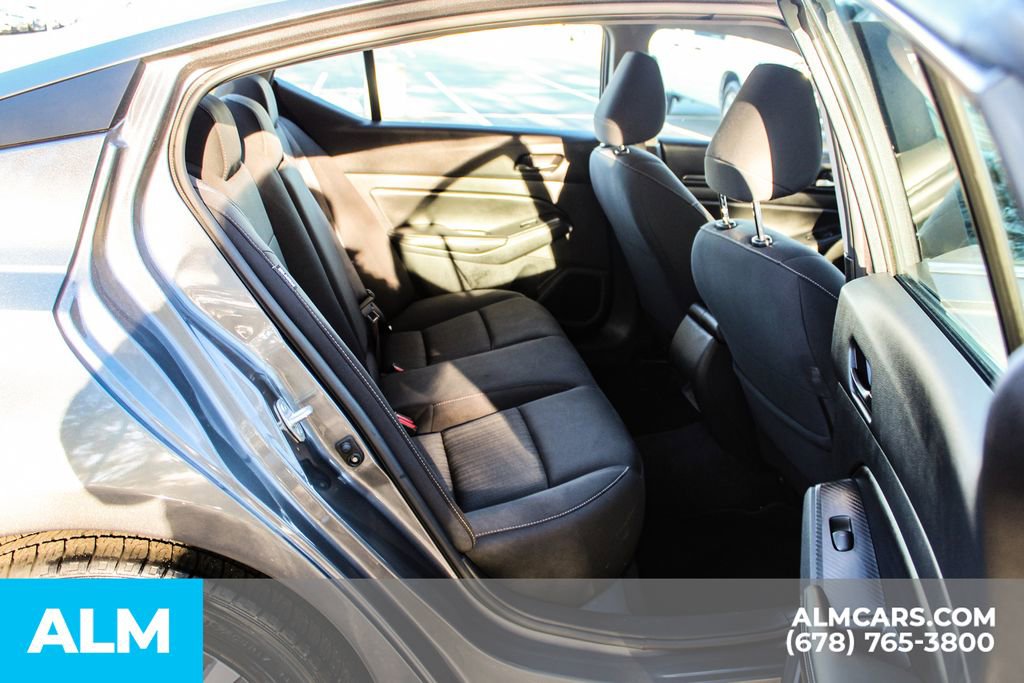 Used 2024 Nissan Altima 2.5 SV image 18