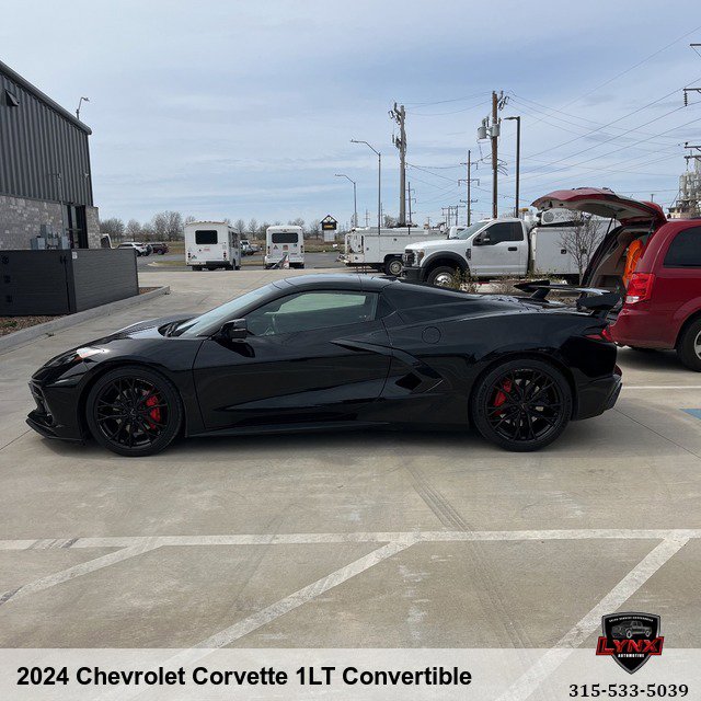 Used 2024 Chevrolet Corvette Stingray Convertible w/ Battery Protection Package image 2