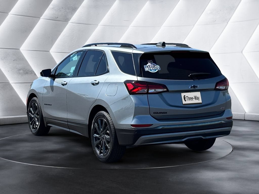 Certified 2023 Chevrolet Equinox RS FWD image 3