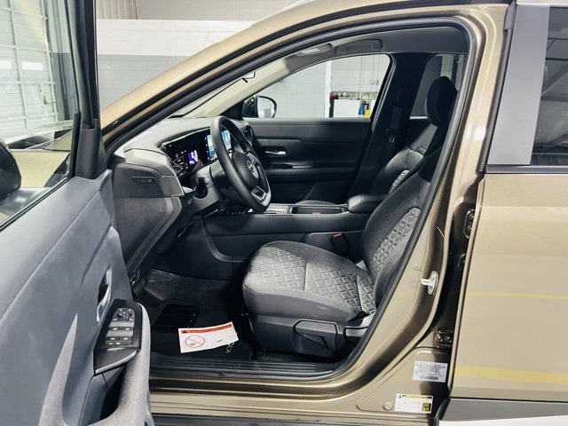 New 2026 Nissan Kicks SV image 20