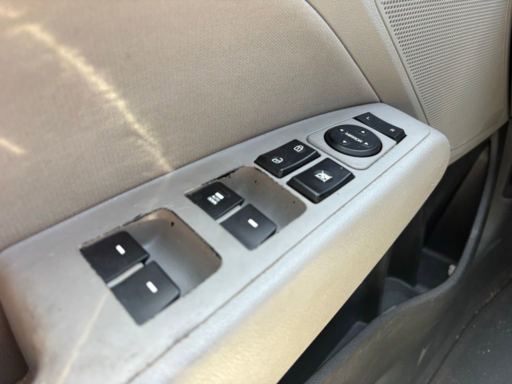 Used 2017 Hyundai Elantra SE FWD image 26