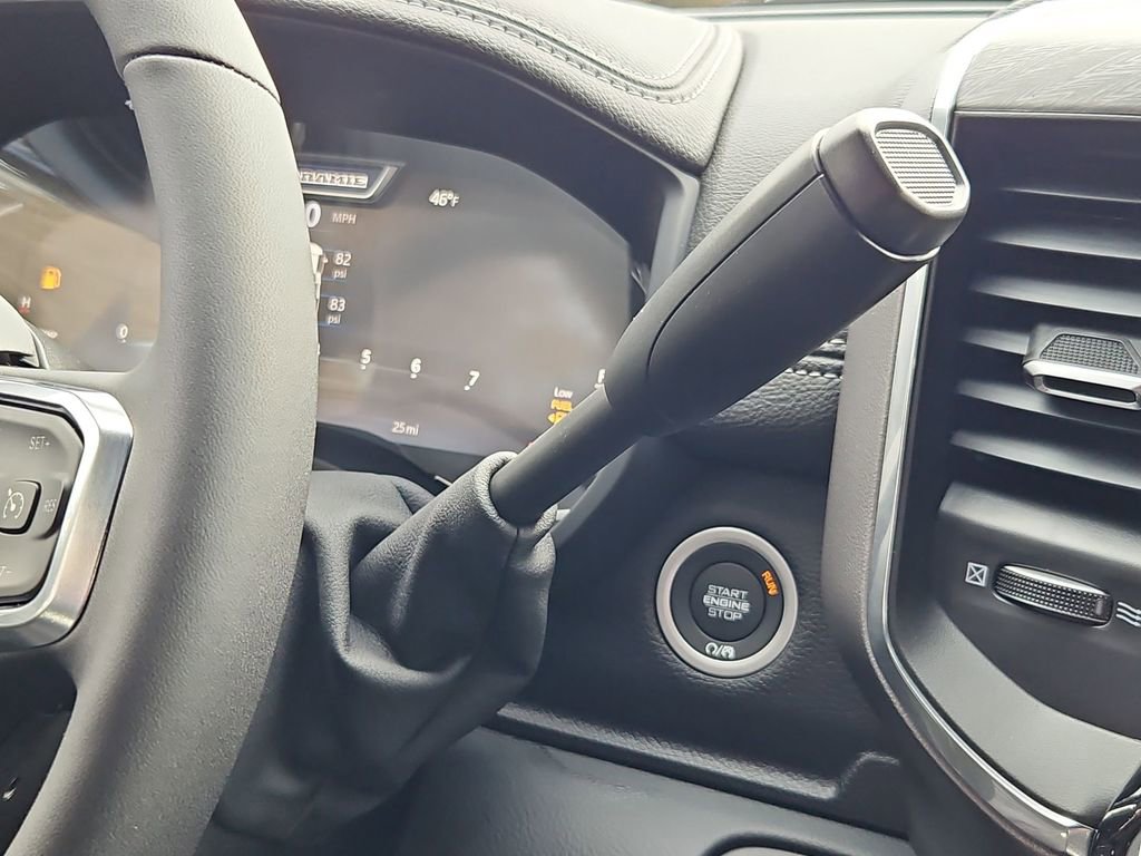 New 2026 RAM 2500 Laramie AWD/4WD image 27