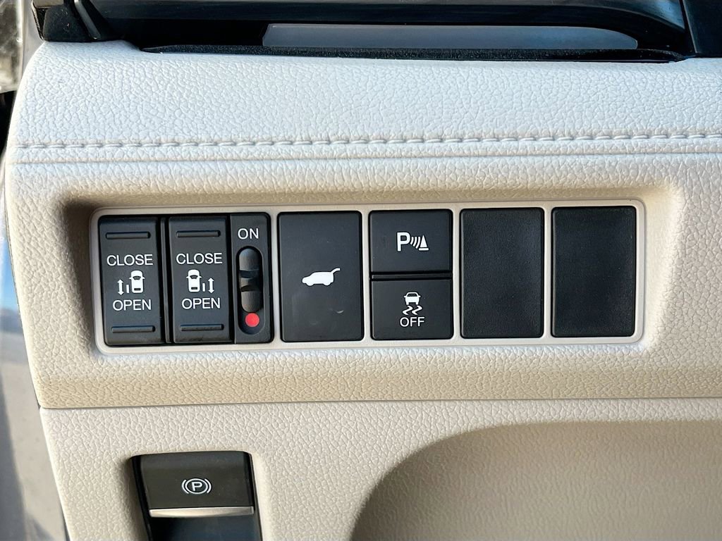 Used 2025 Honda Odyssey Elite image 10