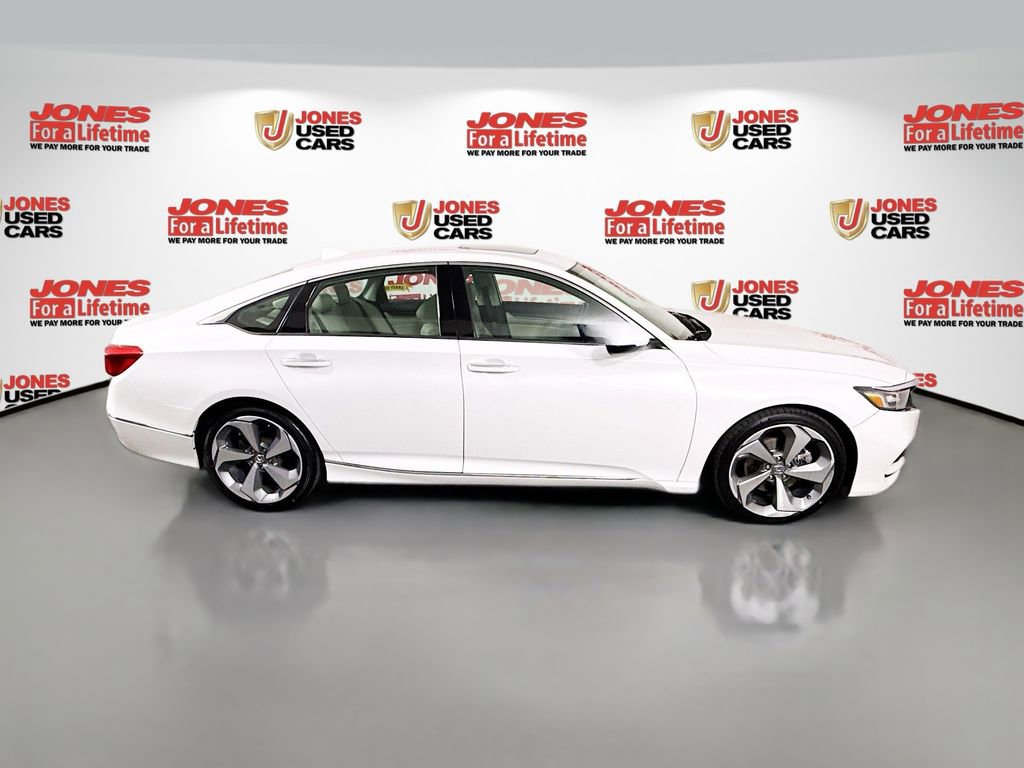 Used 2018 Honda Accord Touring image 18