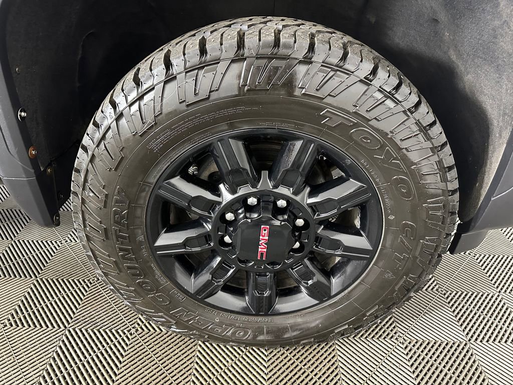 Used 2025 GMC Sierra 3500 AT4 w/ AT4 Premium Plus Package AWD/4WD image 34