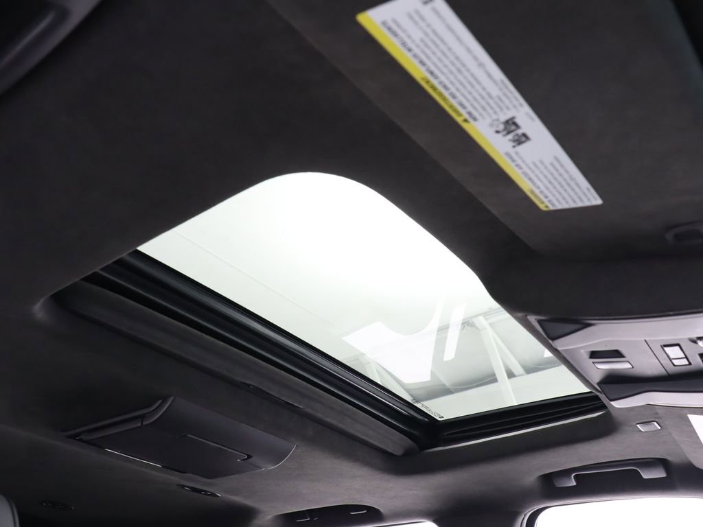 Used 2019 Cadillac Escalade Platinum image 29