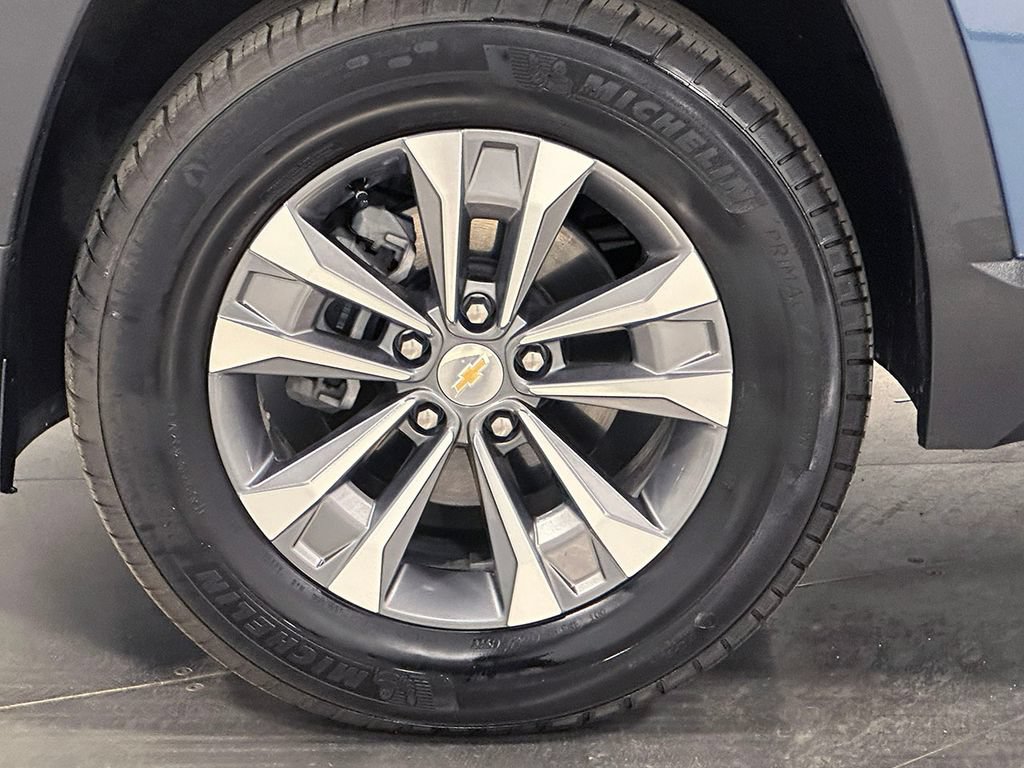 Used 2026 Chevrolet Equinox LT AWD/4WD image 36